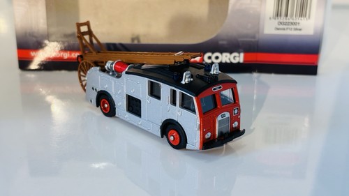 Corgi trackside scale - 1/76,