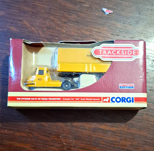 Corgi trackside scammell - corgi,