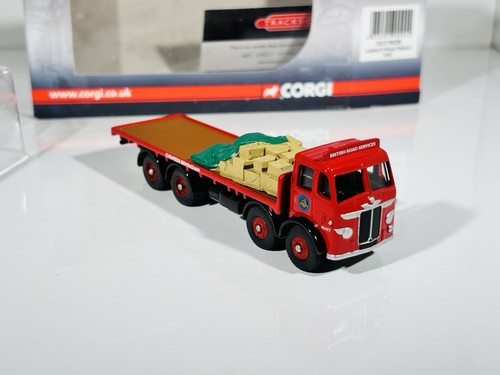 Corgi trackside scale - 1/76,