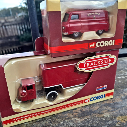 Corgi trackside royal mail - royal,