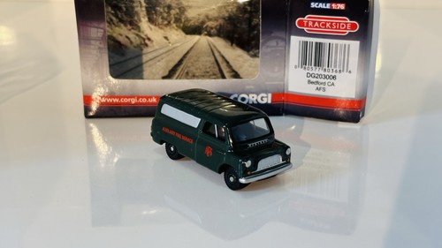 Corgi trackside scale - trackside, 1/76